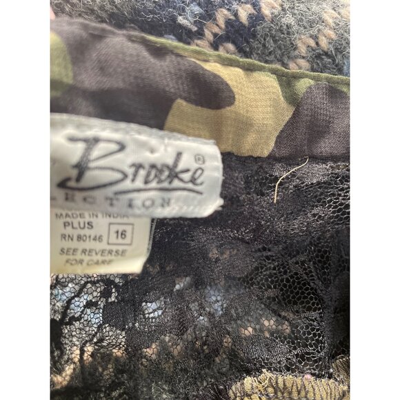 Camouflage Sleeveless Button Front Tie Top W/ Lace Accent Size 16 By Brooke - Picture 5 of 10